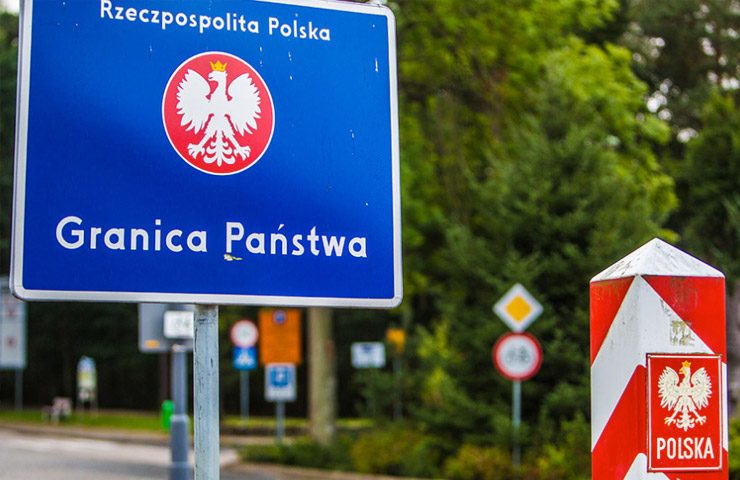 Польские пограничники получат право изымать техпаспорта